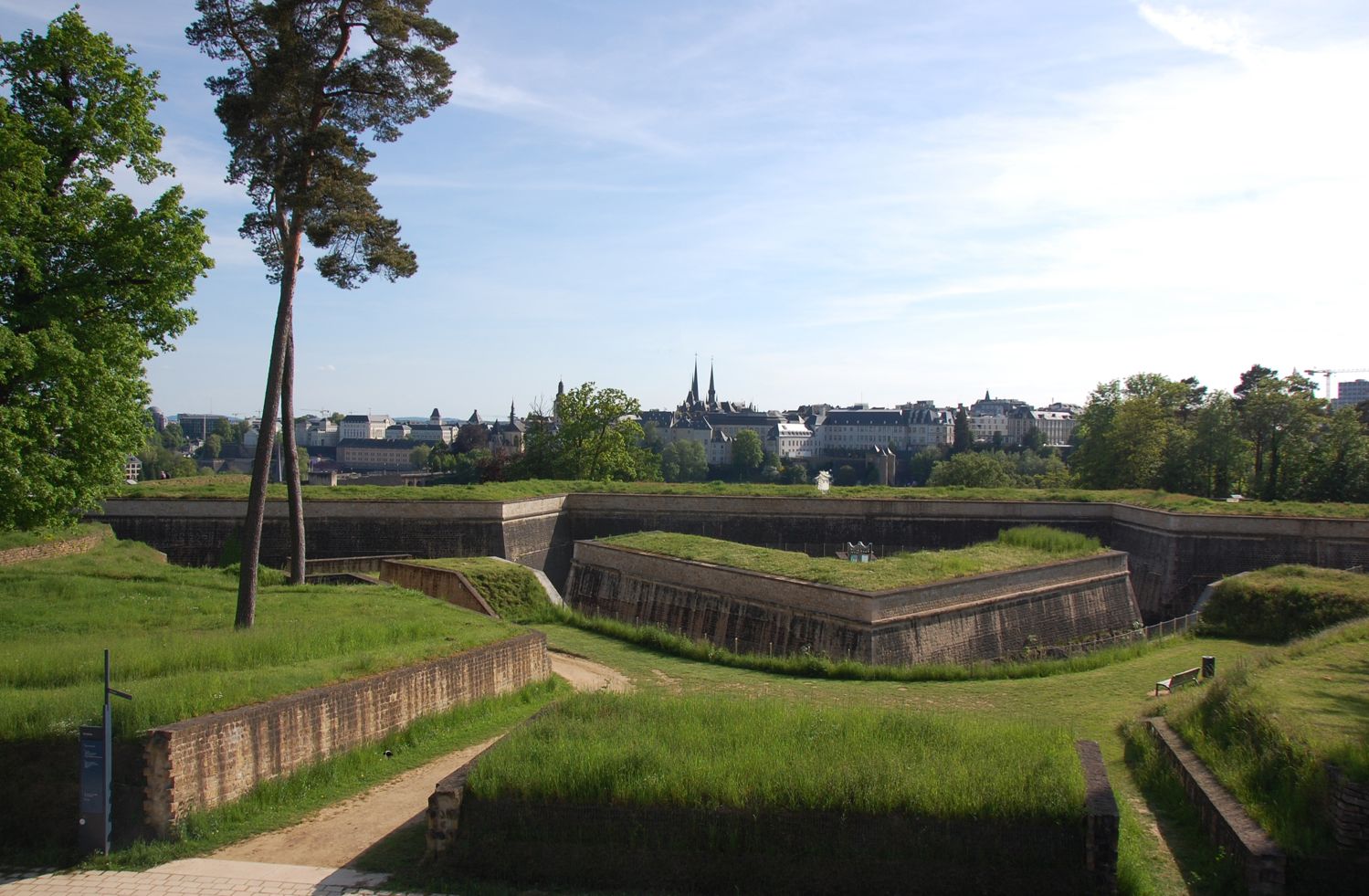 2016 - Vue depuis le Kirchberg sur Luxembourg