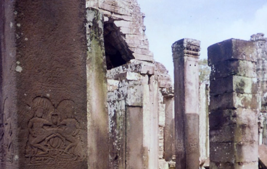 Angkor---Apsaras