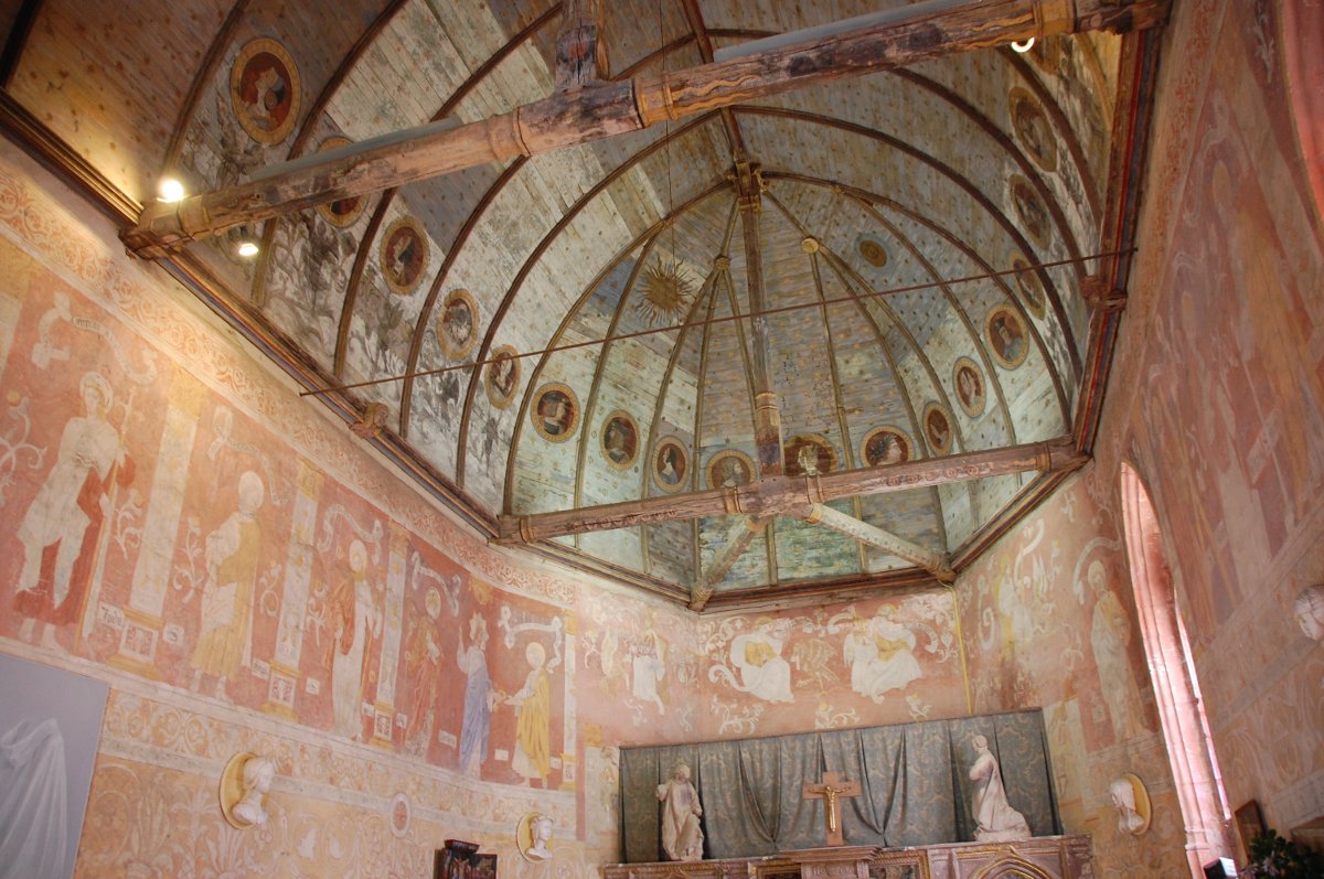 Intérieur de la chapelle du château de la Verrerie.