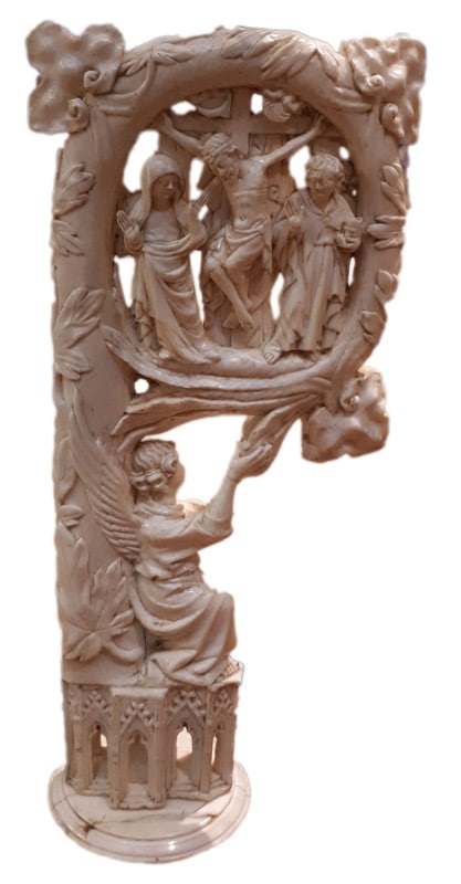 Crosse : la Vierge à l'Enfant et la Crucifixion